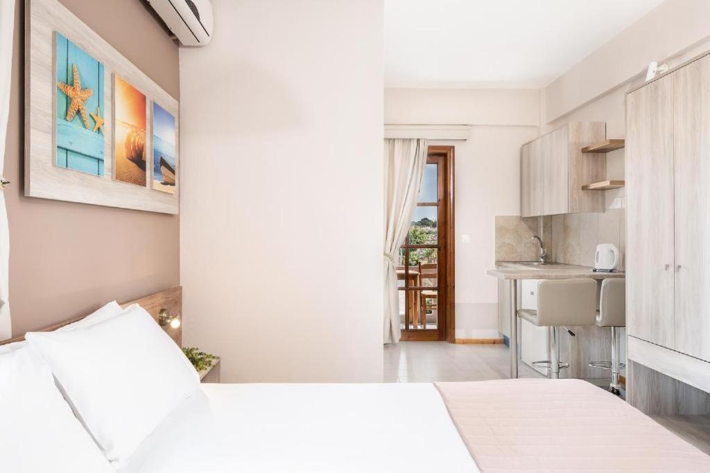 Cathrin Suites Stavrós Exteriör bild
