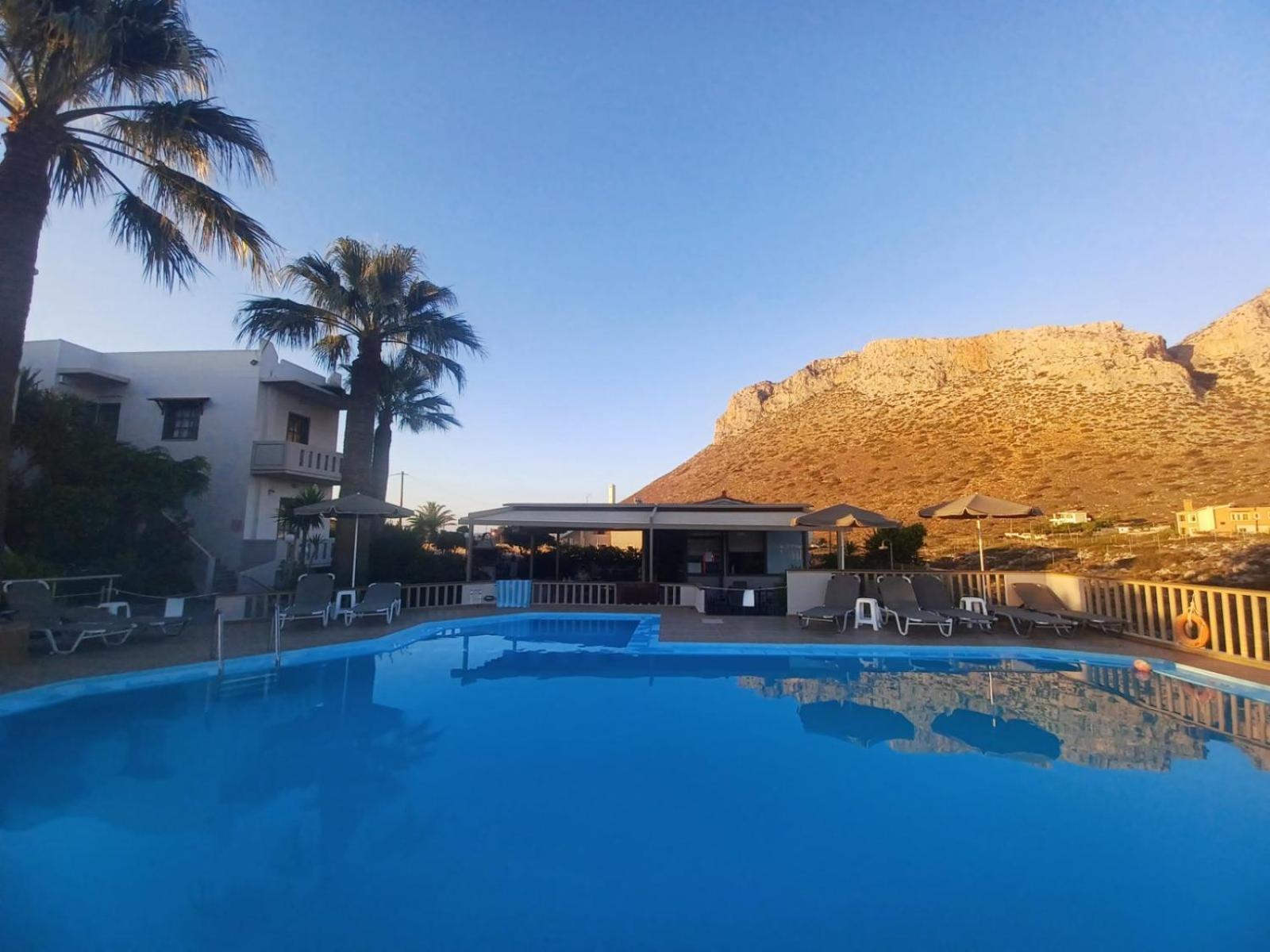Cathrin Suites Stavrós Exteriör bild